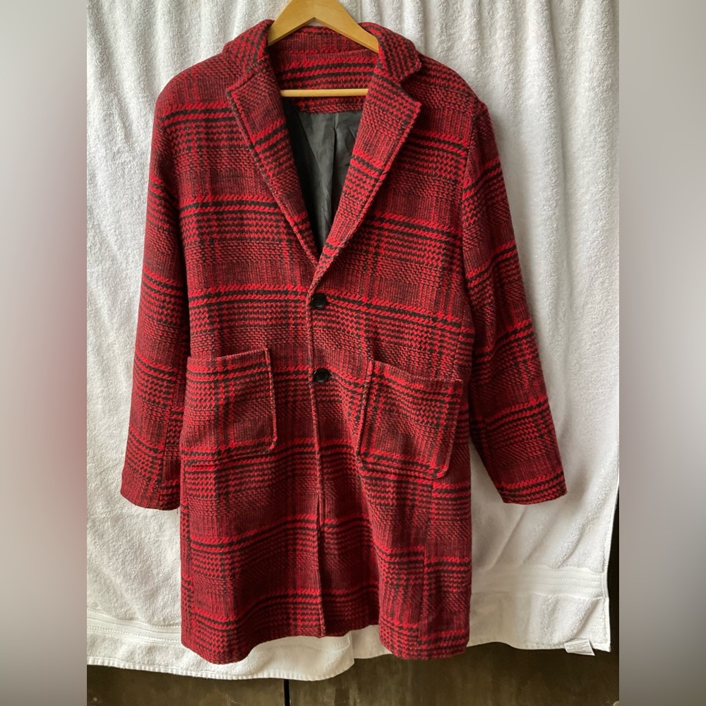 Uaneo Red and Black Wool and Polyester Trench Coat with Classic Plaid Design